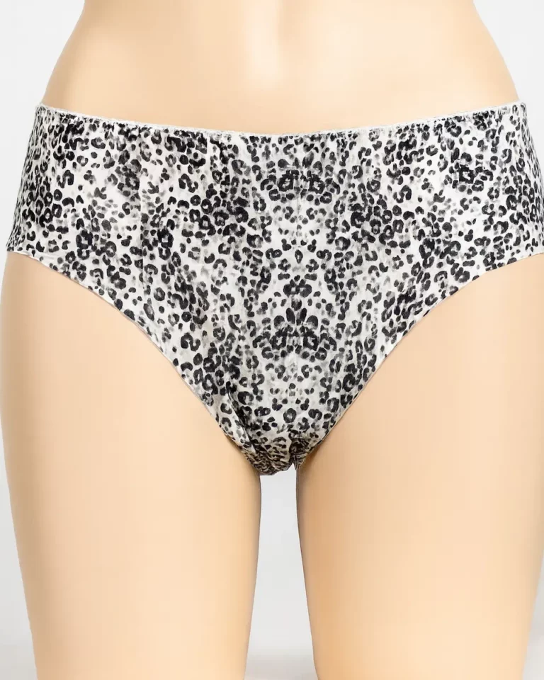 Reinterprets the classic bookshelf - Cherry Vi